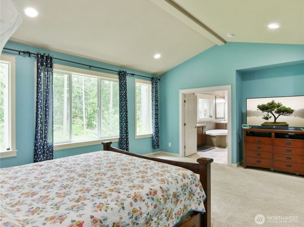 10625 240th Avenue NE, Redmond WA 98053