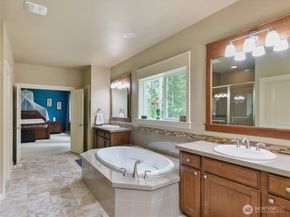 10625 240th Avenue NE, Redmond WA 98053