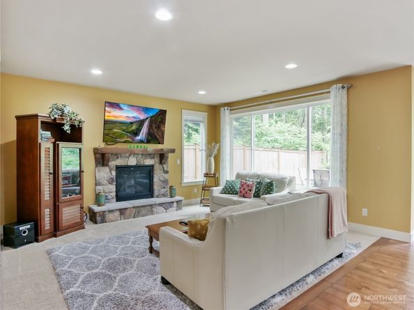 10625 240th Avenue NE, Redmond WA 98053