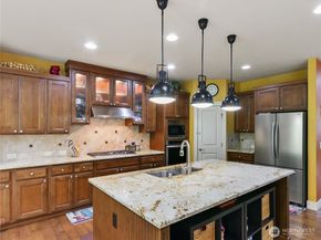 10625 240th Avenue NE, Redmond WA 98053