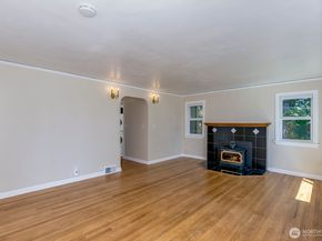 12001 20th Avenue NE, Seattle WA 98125