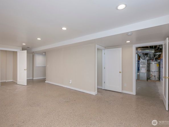 12001 20th Avenue NE, Seattle WA 98125