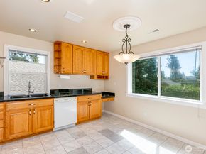 12001 20th Avenue NE, Seattle WA 98125