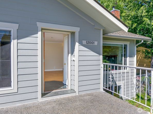 12001 20th Avenue NE, Seattle WA 98125