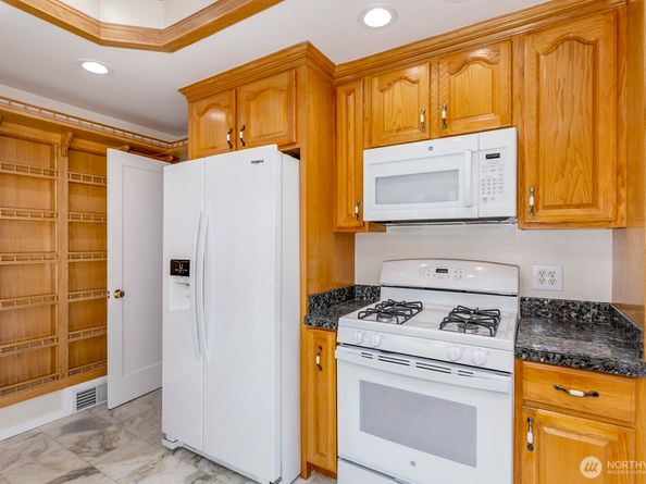 12001 20th Avenue NE, Seattle WA 98125