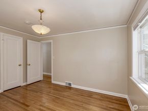 12001 20th Avenue NE, Seattle WA 98125