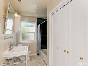 12001 20th Avenue NE, Seattle WA 98125