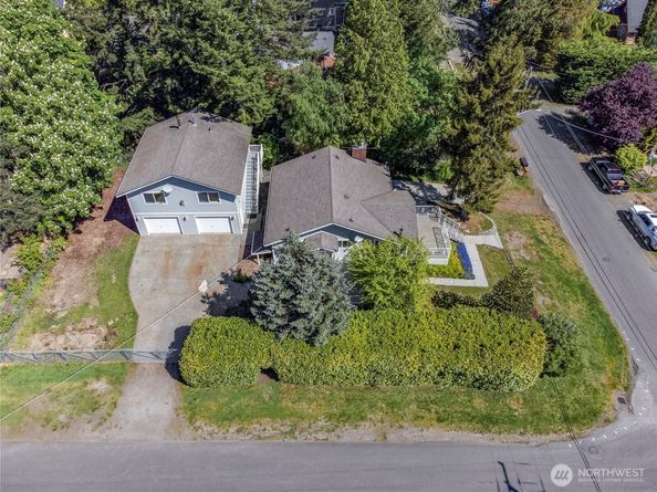 12001 20th Avenue NE, Seattle WA 98125