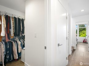 1055 S Cloverdale, Seattle WA 98108
