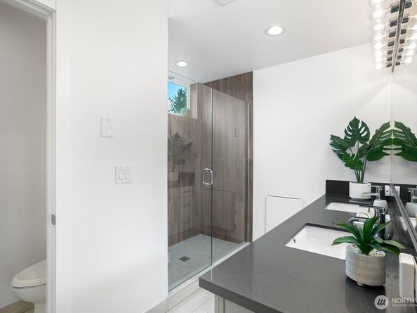 1055 S Cloverdale, Seattle WA 98108
