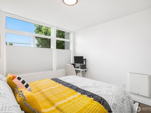 1055 S Cloverdale, Seattle WA 98108