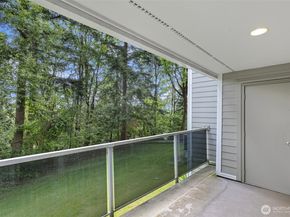 15734 NE 70th Ct 15734, Redmond WA 98052