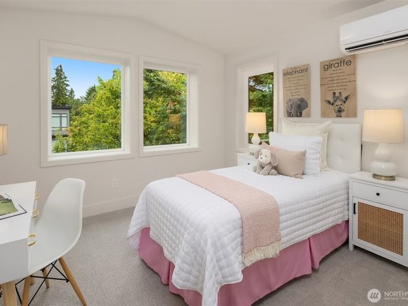 815 18th Avenue W, Kirkland WA 98033