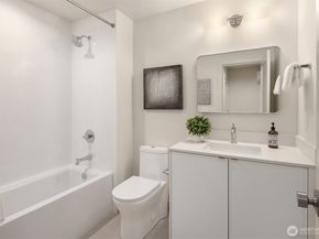 815 18th Avenue W, Kirkland WA 98033