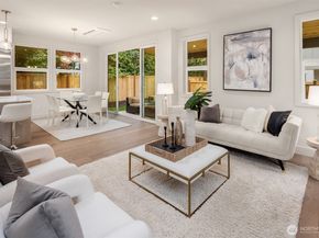815 18th Avenue W, Kirkland WA 98033