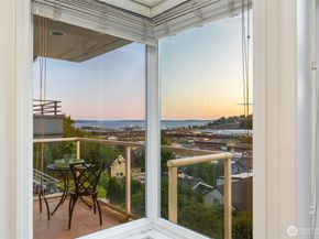 2241 13TH Avenue W 201, Seattle WA 98119