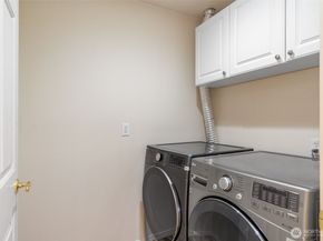 2241 13TH Avenue W 201, Seattle WA 98119