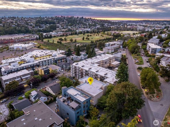 2241 13TH Avenue W 201, Seattle WA 98119