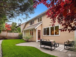 11710 157th Avenue NE, Redmond WA 98052