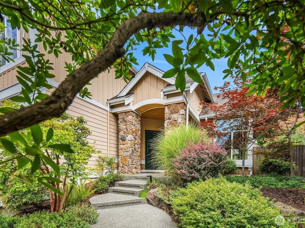11710 157th Avenue NE, Redmond WA 98052