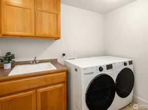 11710 157th Avenue NE, Redmond WA 98052