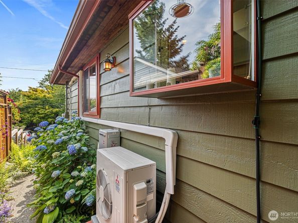 7139 Wright Avenue SW, Seattle WA 98136