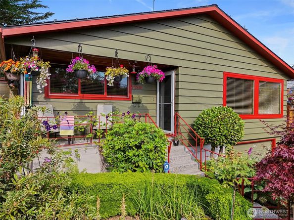 7139 Wright Avenue SW, Seattle WA 98136