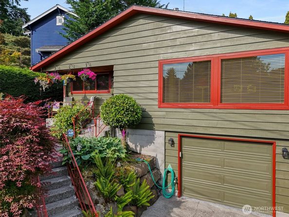 7139 Wright Avenue SW, Seattle WA 98136