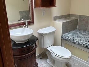 6829 Weedin Place NE, Seattle WA 98115