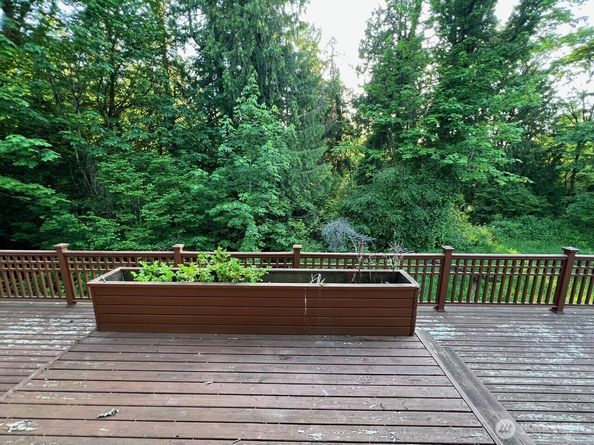 9525 S 221st Place, Kent WA 98031