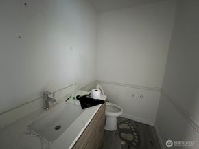 9525 S 221st Place, Kent WA 98031