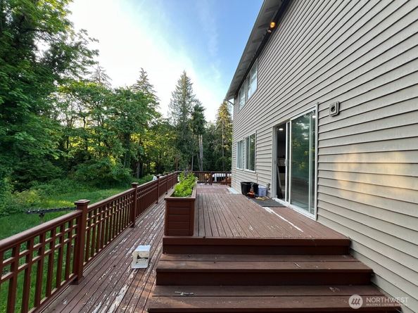 9525 S 221st Place, Kent WA 98031
