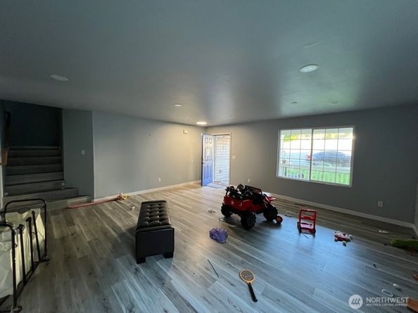 9525 S 221st Place, Kent WA 98031