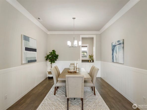 8784 NE Winslow Grove Ct, Bainbridge Island WA 98110