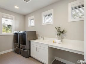 8784 NE Winslow Grove Ct, Bainbridge Island WA 98110