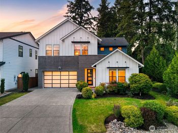 8784 NE Winslow Grove Ct