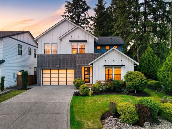 8784 NE Winslow Grove Ct, Bainbridge Island WA 98110