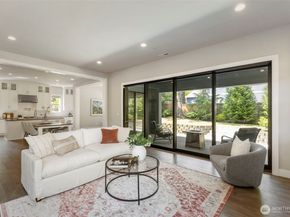 8784 NE Winslow Grove Ct, Bainbridge Island WA 98110