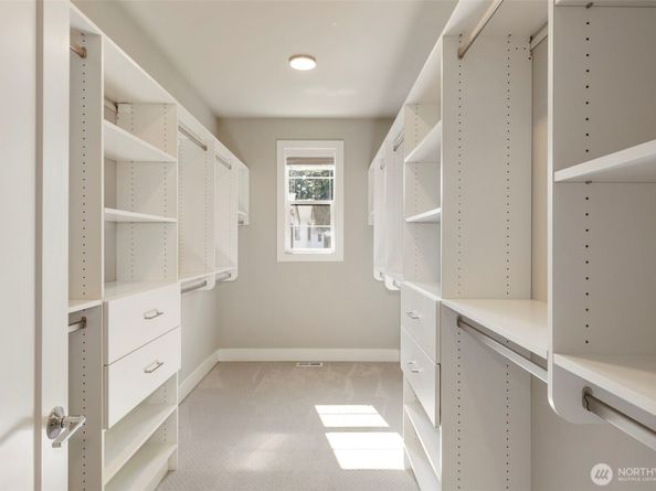 8784 NE Winslow Grove Ct, Bainbridge Island WA 98110