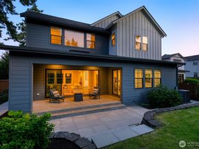 8784 NE Winslow Grove Ct, Bainbridge Island WA 98110