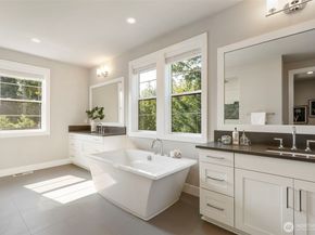 8784 NE Winslow Grove Ct, Bainbridge Island WA 98110