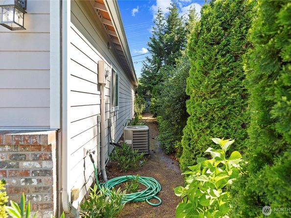 16314 2nd Drive SE, Bothell WA 98012