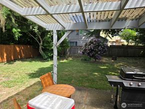 1208 NE Northgate way, Seattle WA 98125