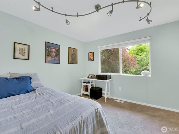 2212 186th Avenue NE, Redmond WA 98052