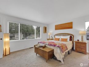 2212 186th Avenue NE, Redmond WA 98052