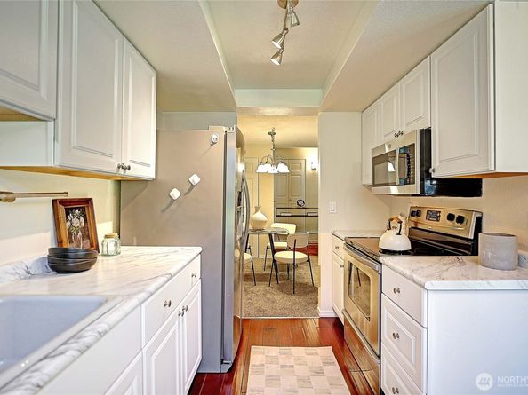 4641 W Lake Sammamish Parkway SE F205, Issaquah WA 98027