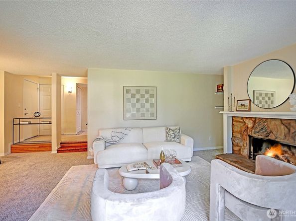 4641 W Lake Sammamish Parkway SE F205, Issaquah WA 98027