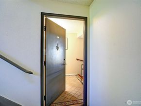 4641 W Lake Sammamish Parkway SE F205, Issaquah WA 98027