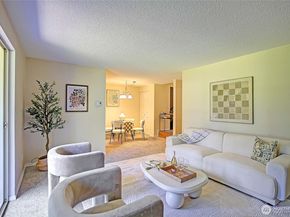 4641 W Lake Sammamish Parkway SE F205, Issaquah WA 98027