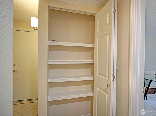 4641 W Lake Sammamish Parkway SE F205, Issaquah WA 98027